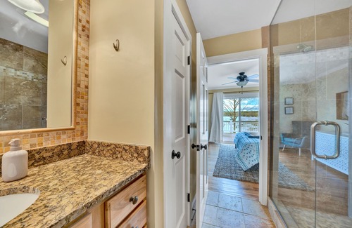 Smith Mountain Lake House | Cozy Lake-Front Home with Private Sandy Beach