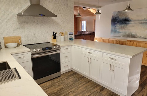 Little Kowaliga House | Cozy Lake Martin Retreat - 3BR Getaway with Fireplace & Peaceful Views