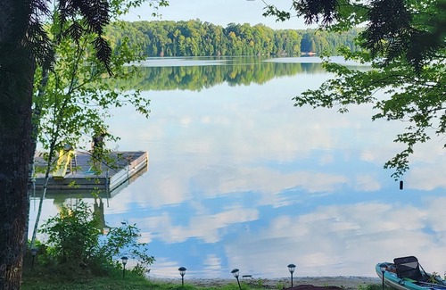 Georgian Bluffs House | Cozy lakefront cottage w/hottub for all your family relax.