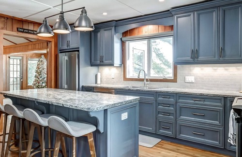 Lake of Bays Cottage | Cozy Lakefront Cottage: Stunning Views, Hot Tub, Pets Welcome