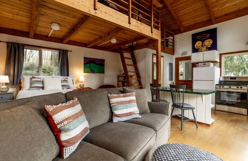 Sedro-Woolley Apartment | Cozy Lakeside Cabin w/Dock & Stunning Views