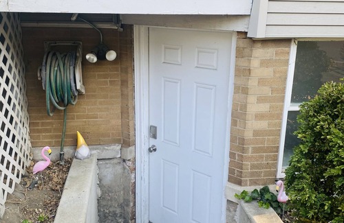 Lakeview Condo | Cozy Lakeview Condo