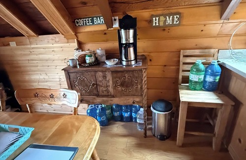 Beaconia Cottage | Cozy Lakeview Cottage in Island Beach