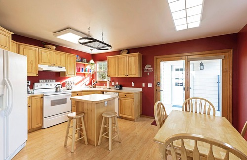 Missoula House | Cozy Linda Vista home with great valley views