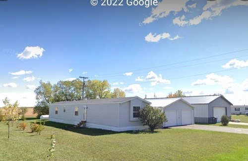 McLean County House | Cozy living in the center of fishing and hunting