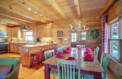 Boone Cabin | Cozy Log Cabin w/Mountain Views, Hot Tub, Fire Pit, Pool Table & River