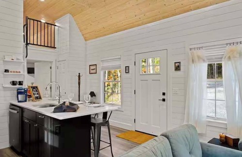 Luray Cabin | Cozy Luray Cabin w/Fire Pit, Grill, WiFi & More!