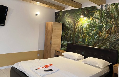 Craiova Apartment | Cozy luxurios central Studios Free Wifi Free Parking