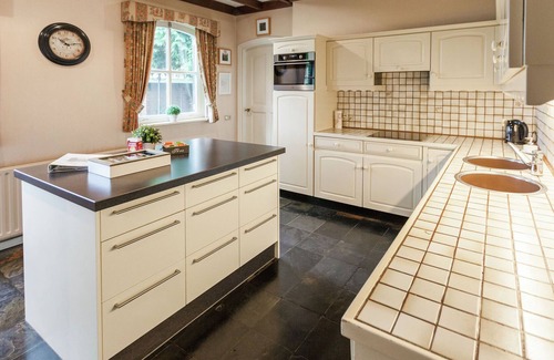 Gemert Villa | Cozy Mansion in Gemert near the Forest