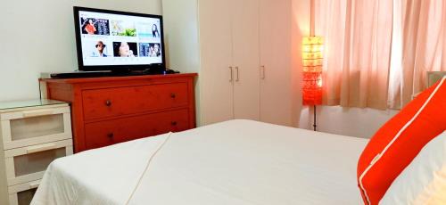 Kuala Lumpur House | Cozy Master Room at Suria Kipark Damansara Apartment Homestay Sleeps 3
