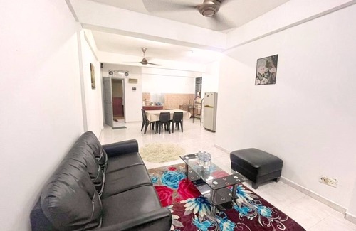 Bukit Baru Apartment | Cozy Melaka Homestay-Mountain View, Free Parking, Near Attractions Heritage City