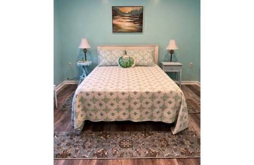 Cheriton Apartment | Cozy Mermaid Hideaway
