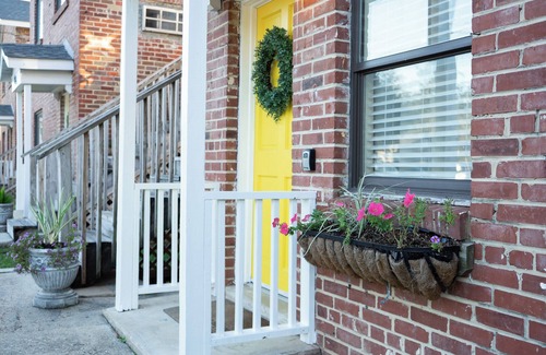 Mobile Apartment | Cozy Midtown Loft in Prime Location - 16B