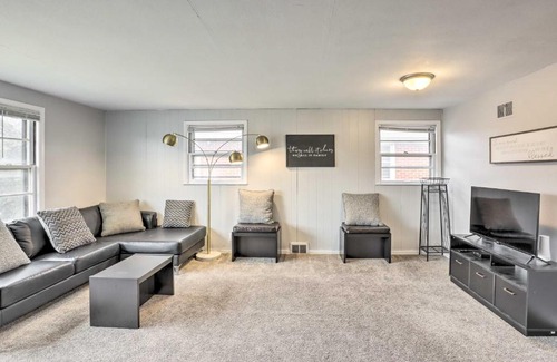 Glendale House | Cozy Milwaukee Home 3 Mi to Whitefish Bay!