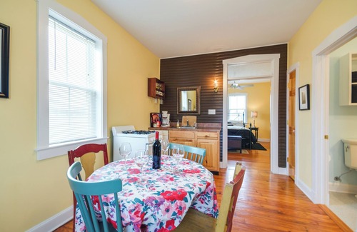 Berger Apartment | Cozy Missouri Retreat w/Pool, Pond & Fire Pit!