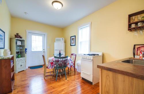 Berger Apartment | Cozy Missouri Retreat with Pool, Pond and Fire Pit!
