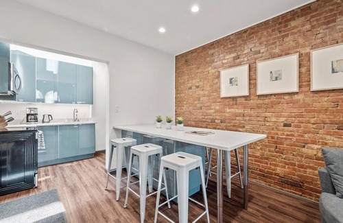 South Side Slopes Apartment | Cozy&Modern 2Bdr Apt PIttsburgh