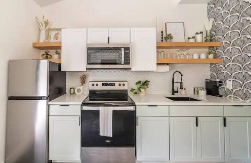 Betmar La Villa House | Cozy Modern ATL Guest House