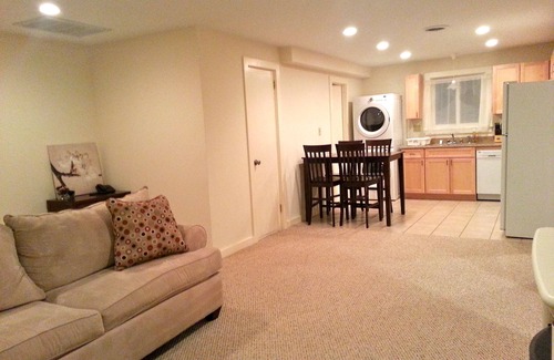 West Stockbridge Condo | Cozy Modern Berkshires Condo (mins from Kripalu, Tanglewood, Great Barr & Lenox)