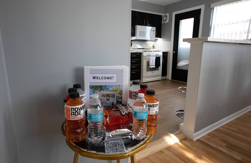 Mount Saint Joseph House | Cozy, Modern Escape; PlayStation 5 and King Suite