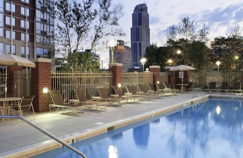 New Rochelle Apartment | Cozy Modern Skyline apartment over looking NYC & The Long Island Sound