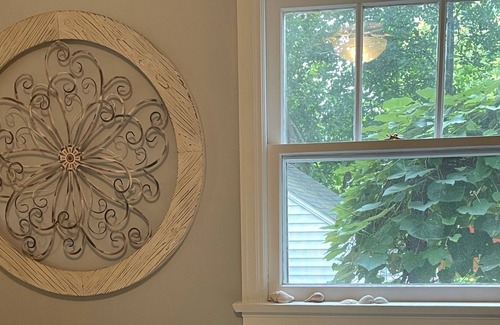 Monona House | Cozy Monona Cottage Near the Lake
