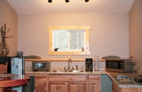 Coram Apartment | “Cozy Mountain Suites - #3 just 5 minutes from Glacier Park”