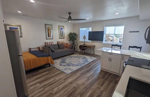 Herriman Apartment | Cozy Mountain-View Haven/Full Kitchen/Hot Tub/Easy SLC & Ski Access