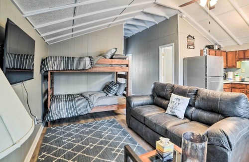 Almo Cabin | Cozy Murray Cabin ~ 1 Mi to Kentucky Lake!