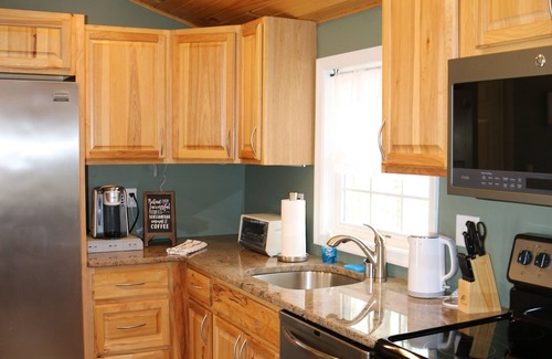 Pocono Lake House | Cozy must stay for couples