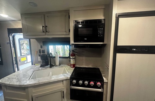 Wyoming House | Cozy new RV steps from beautiful Lake Huron