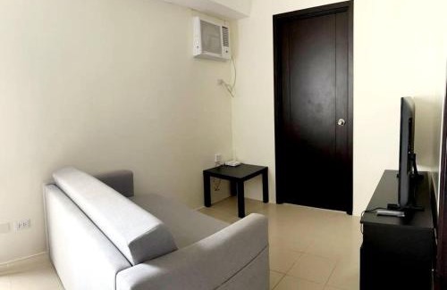 Ugong House | Cozy Nook in the City