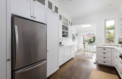 Trinity - Bellwoods House | Cozy Oasis in TO's Best Neighborhood - minutes to A+ art, food, music, fashion