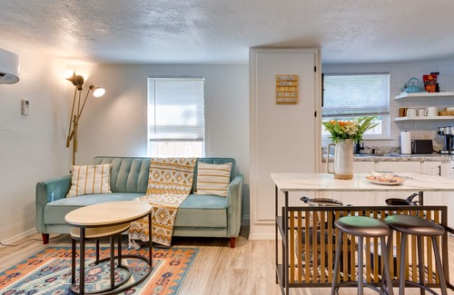 Norman Cottage | Cozy Oklahoma Getaway w/Covered Patio
