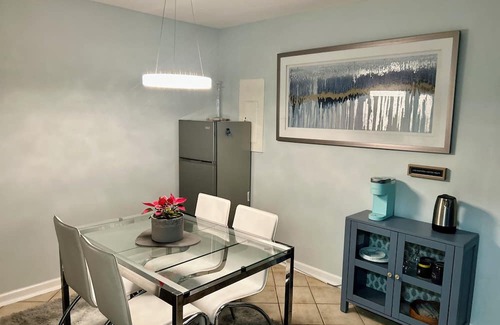 Herndon House | Cozy One-Bed Apartment in Heart of Herndon.