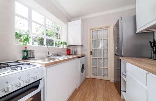 Brixton Apartment | Cozy one bedroom flat in Brixton- Prime Location