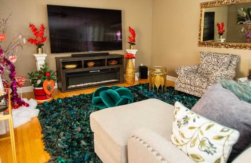 Meriden House | Cozy One Bedroom in Residential Home