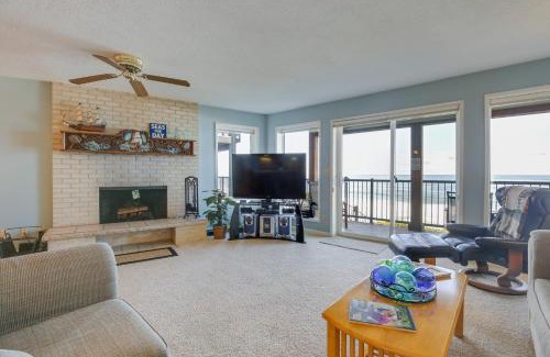 Lincoln Beach Apartment | Cozy Oregon Resort Condo - Steps to Lincoln Beach!