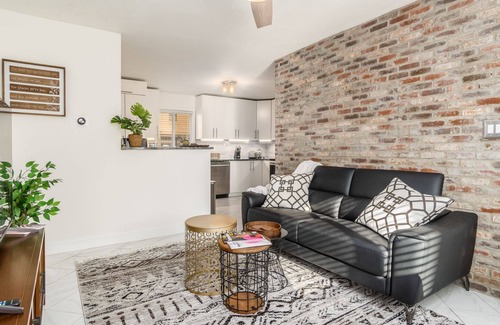 Victorian Village Condo | Cozy OSU/Short North 2B Condo, Walkable w/Parking