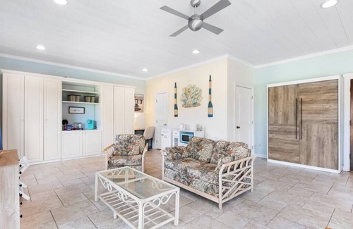 Ono Island Apartment | Cozy Perdido Key Studio on Golf Course - Private Guest Suite