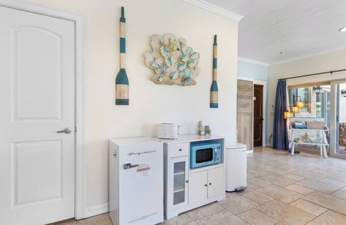 Ono Island Apartment | Cozy Perdido Key Studio on Golf Course - Private Guest Suite