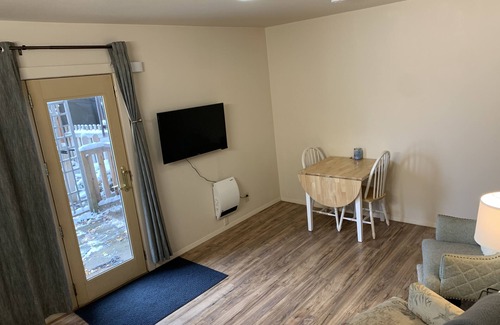 Bozeman Apartment | Cozy pet friendly apartment close to downtown Bozeman