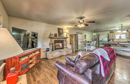 Ruidoso Cottage | Cozy & Pet-friendly Ruidoso Cabin w/ Private Deck!