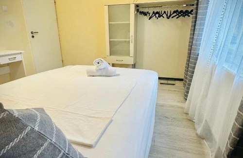 Resita Apartment | Cozy Place to Stay -Self check in 24h