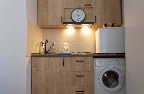 Tbilisi City Centre Apartment | Cozy place with large balconynn