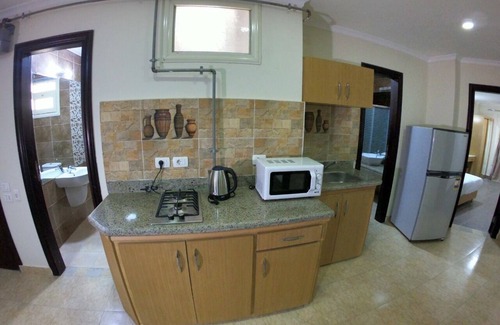 Al Duqqi Apartment | Cozy Private apattment