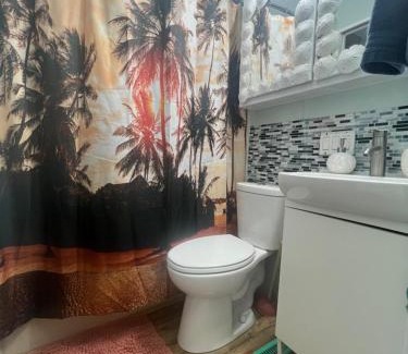 Kissimmee Resort | Cozy Private Cottage Only 5 miles from Disney