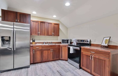 McCall House | Cozy Private McCall Downtown Remodeled Studio