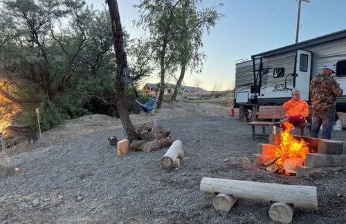 Murphy House | Cozy & Private Paradise Snake River front- fishing /hunting/UTV riding close by