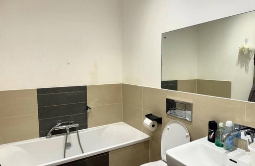 Colchester Apartment | Cozy Private Room with Free Wi-Fi